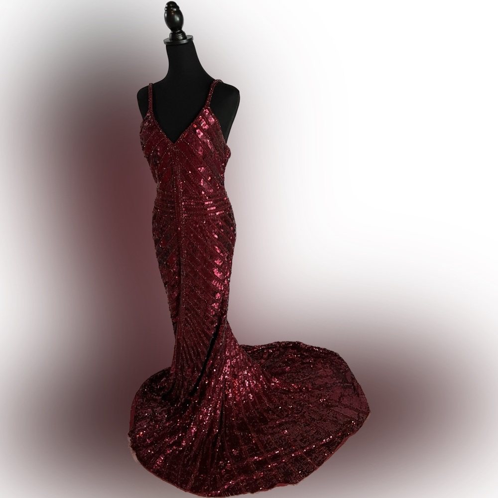 Sherri Hill | Deep Red Sequence and Beaded Formal Dress | Size 12